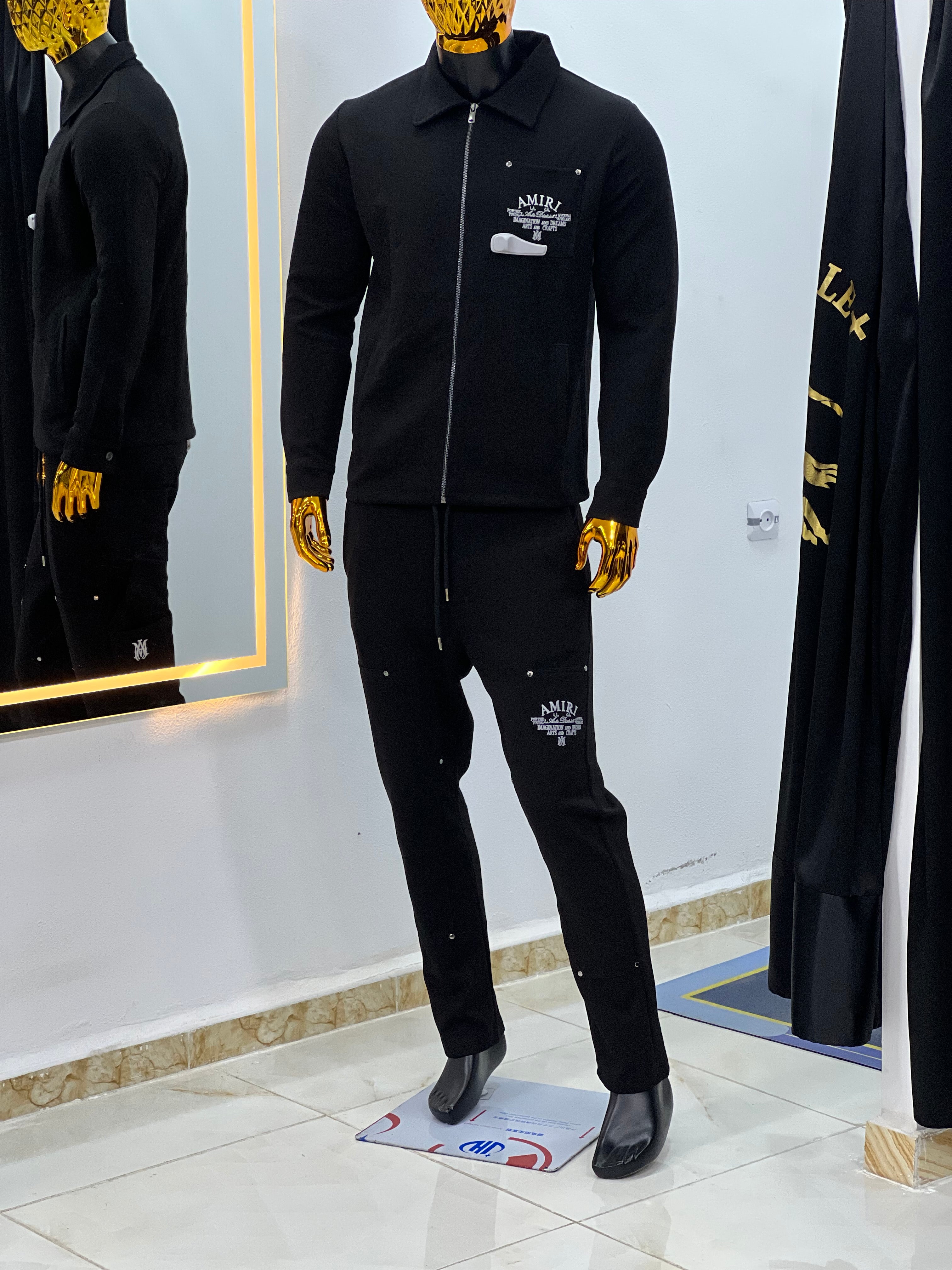 "Amiri : Plus qu’un costume, un symbole 🇹🇷🏛️ porté par les hommes d’influence."