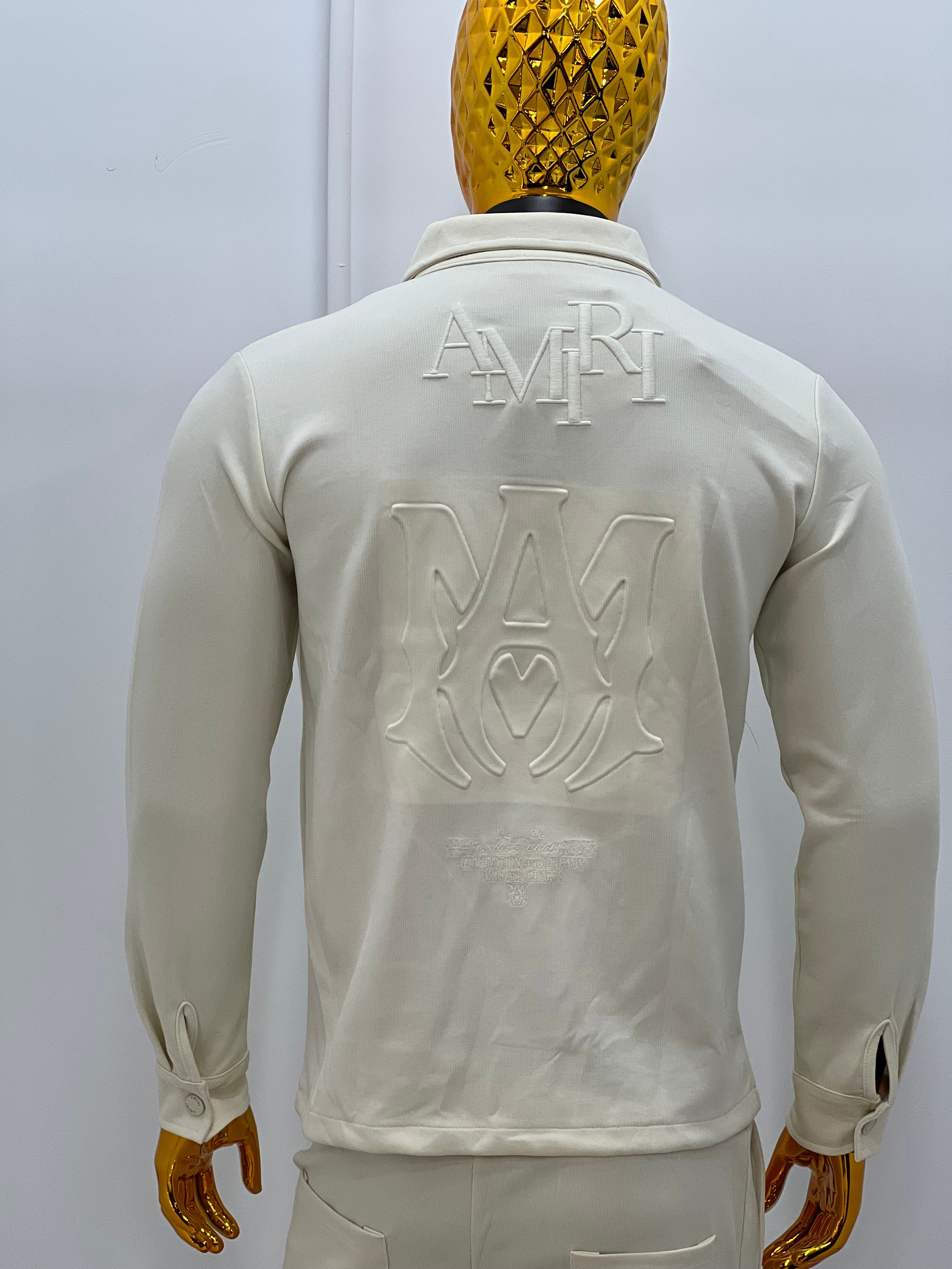 "Amiri : Plus qu’un costume, un symbole 🇹🇷🏛️ porté par les hommes d’influence."