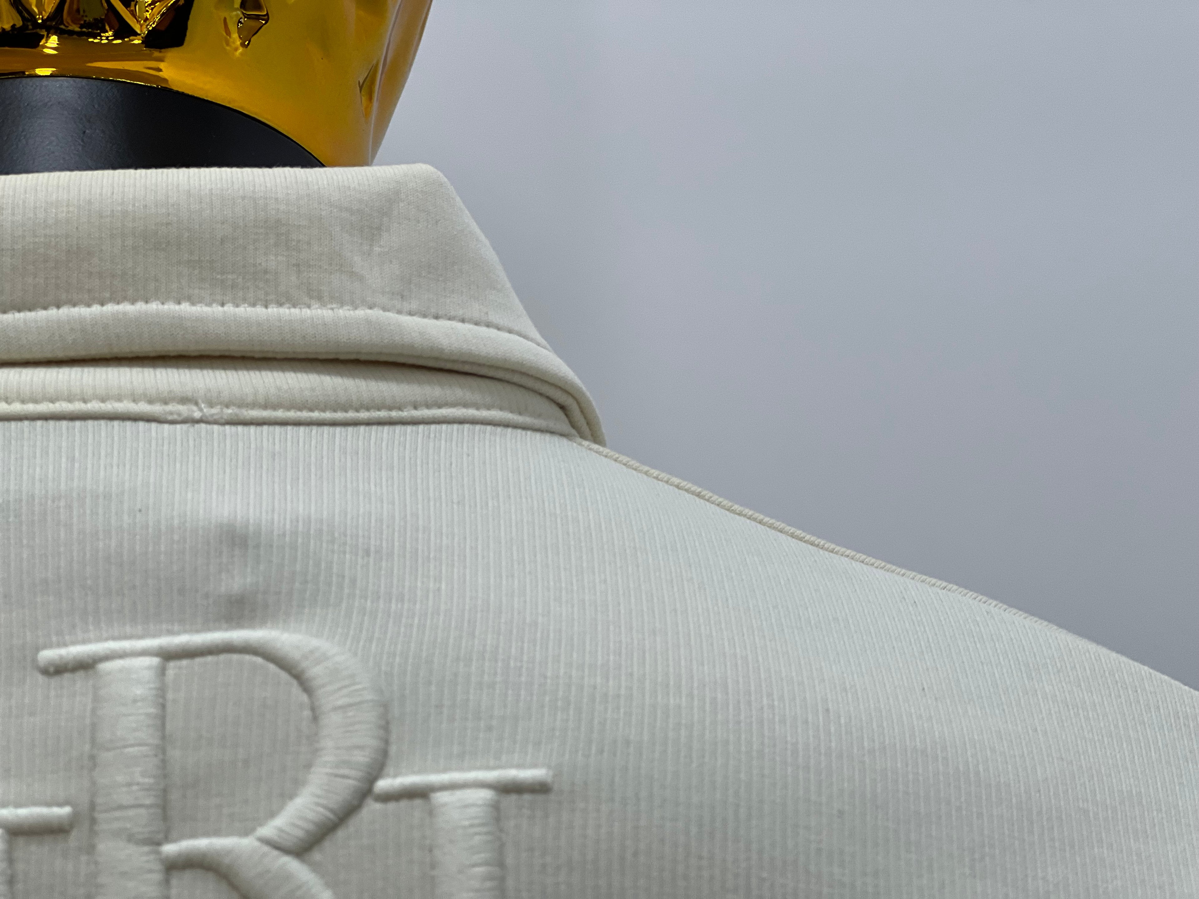 "Amiri : Plus qu’un costume, un symbole 🇹🇷🏛️ porté par les hommes d’influence."